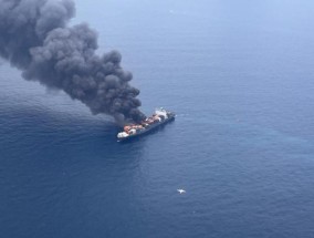 一艘集装箱船在印度喀拉拉邦附近海域发生爆炸