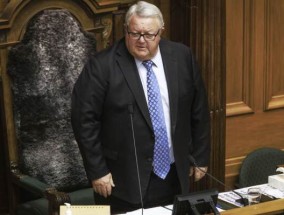 新西兰议员被要求停止在议会中抱怨使用该国的Māori国名