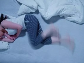 全科医生说，这种“无法控制”的情况会让人无法入睡