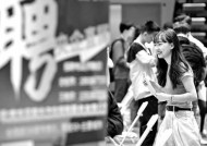 架起从校园到职场的“连心桥”——各地各部门全力促进高校毕业生高质量充分就业