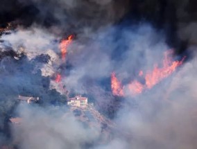 洛杉矶火灾：可怕的“鞭打”现象导致野火迅速蔓延