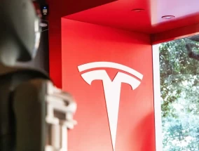 人工智能和特斯拉：2025年的股价走势