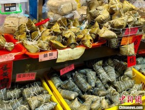 台湾写真：粽香四溢龙舟竞渡宝岛情浓端午时