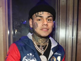 联邦调查局搜查了Tekashi 6ix9ine在佛罗里达的豪宅，查获了枪支和毒品