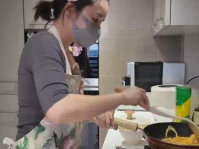 杭州女子上门做饭月入近2万，90%为女性客户，本人回应“每天跑6单”质疑