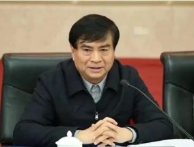 曾卷入“登机迟到与乘客对骂”风波，“江西虎”洪礼和被开除党籍