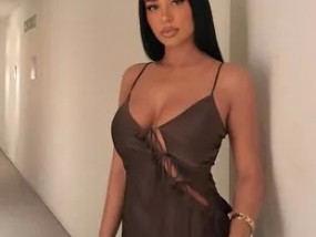 裘德·贝灵汉和新女友阿什琳·卡斯特罗在热恋中公开约会