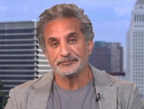 埃及裔美国喜剧演员巴塞姆·优素福(Bassem Youssef)在退役后重返X