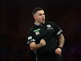 Damon Heta凭借Ally Pally nine-darter赢得粉丝6万英镑，但在世界锦标赛中出局
