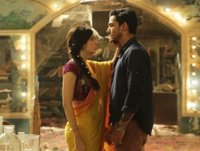 尽管政治局势紧张，Mawra Hocane的《Sanam Teri Kasam》重新发行在印度电影院取得了胜利