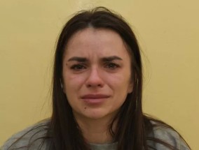 “黑发双胞胎”间谍在英国宾馆为普京的对手设下美人计