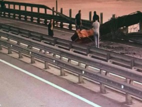克里米亚大桥被炸画面曝光水下支撑结构遭重创