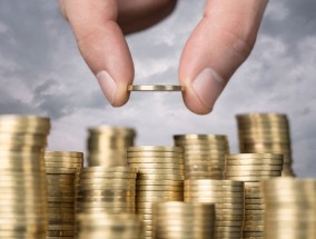 “高官挪用职工资金”
