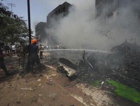 印度坠机事故致超290人死亡