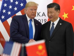 特朗普与中国主席通话，称领导人将使世界“更加和平”