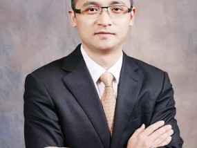 “少壮派”履新，“75后”汪明任上海农商行党委副书记