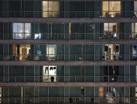 被隔离在“恶劣的条件下”：来自美国的被驱逐者在达连峡附近的巴拿马营地详述了法律的不确定状态