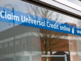DWP错误可能会看到数千名索赔人欠5000英镑的支付支票资格