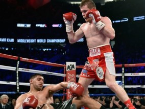 卡内洛·阿尔瓦雷斯(Canelo Alvarez)冷落了阿米尔·汗(Amir Khan)，因为他说出了他遇到过的最难对付的拳击手的名字