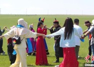 呼伦贝尔蒙古包迎来台湾客
