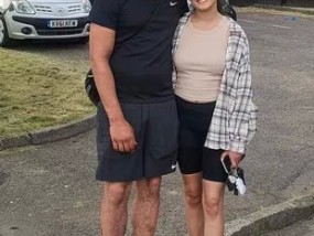 消防员发布紧急电池警报，一对夫妇和心爱的狗一起被杀