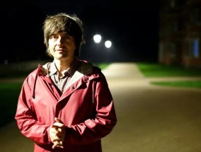 彼得·安德烈被录音室里的鬼魂吓坏了